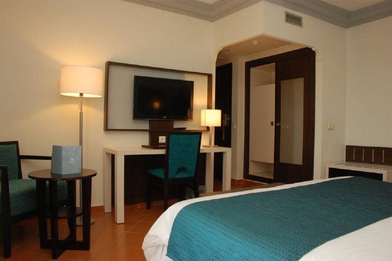Tui Suneo Kenzi Europa Agadir Kültér fotó A room at the hotel